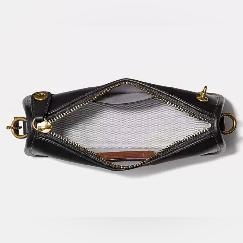 ❌SOLD❌ NWT COACH Swinger 20 Bag in Black/Brass - Picture 3 of 10